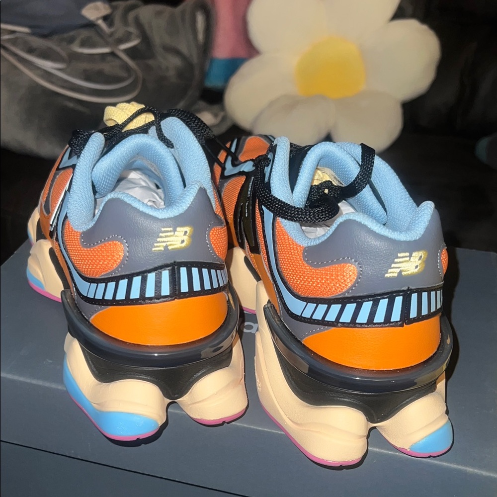 New Balance Mens Orange and Blue Sneakers